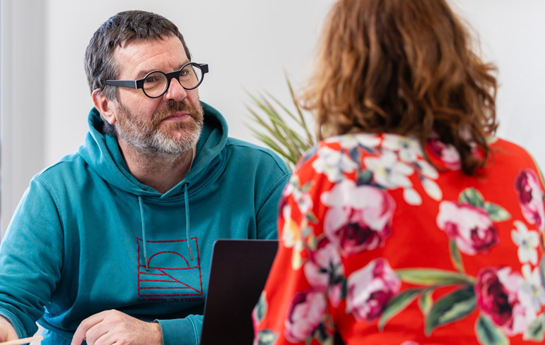 Une écoute attentive de votre objectif de votre séance oriente le déroulé du soin.